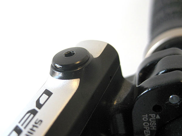 Shimano M596 Lever/Master Cylinder Bleed Port