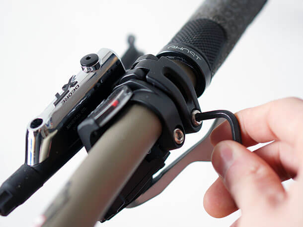 Removing Shimano XT brake from Renthal Fatbar Lite handlebar